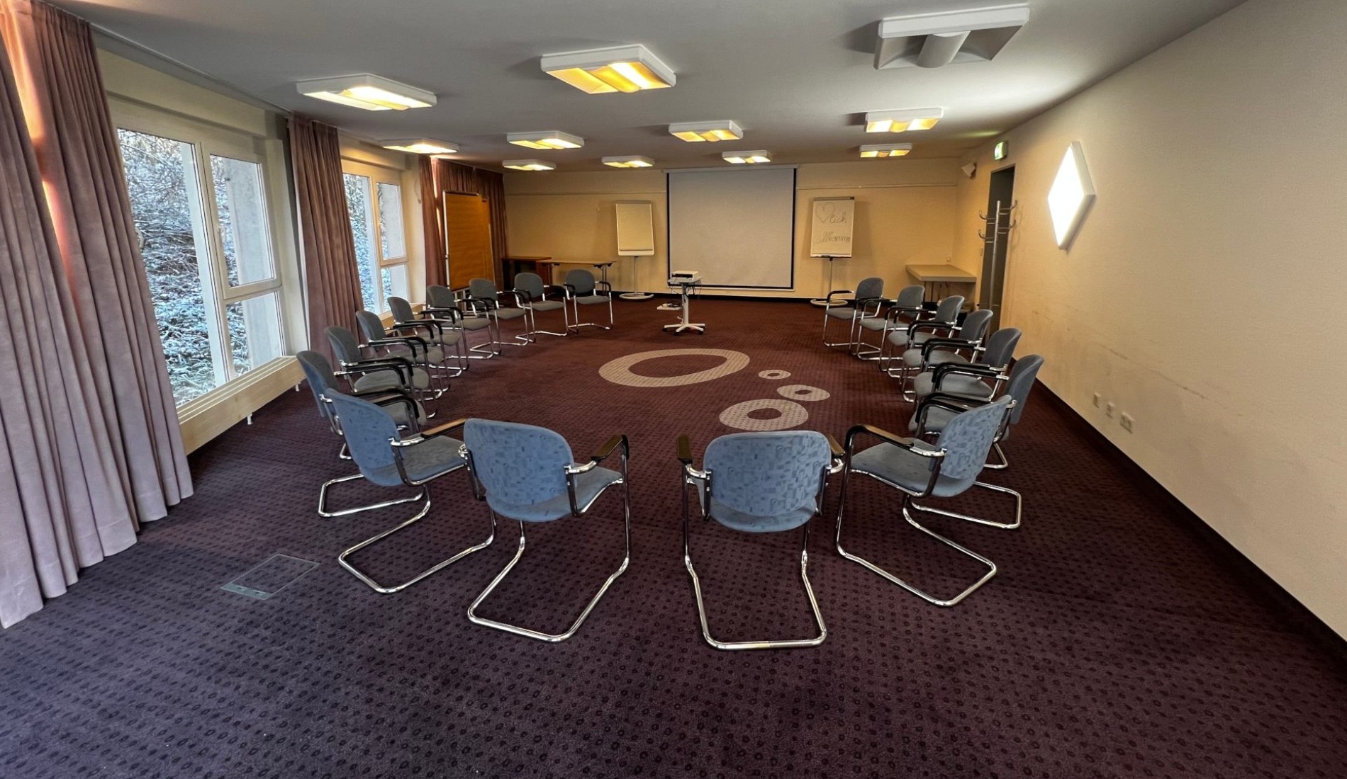 Tagungsraum Trier mit Stuhlkreis