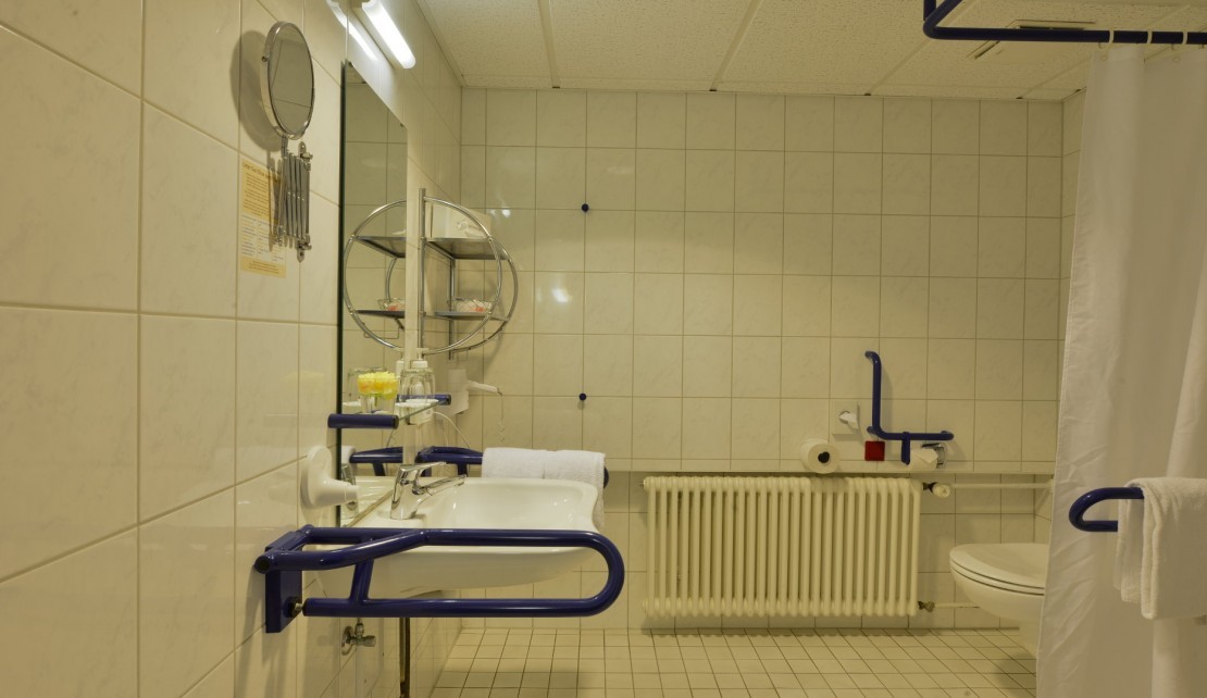 Badezimmer rollstuhlgerecht